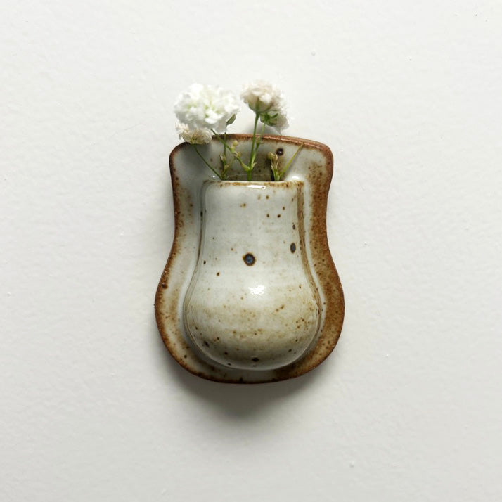 white mini vase magnet